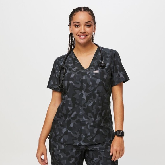 Figs Tops Camo Bonsai Catarina Freex Onepocket Scrub Top Figs